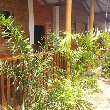 Dot Bey Beach Cabana Trincomalee Luaran gambar