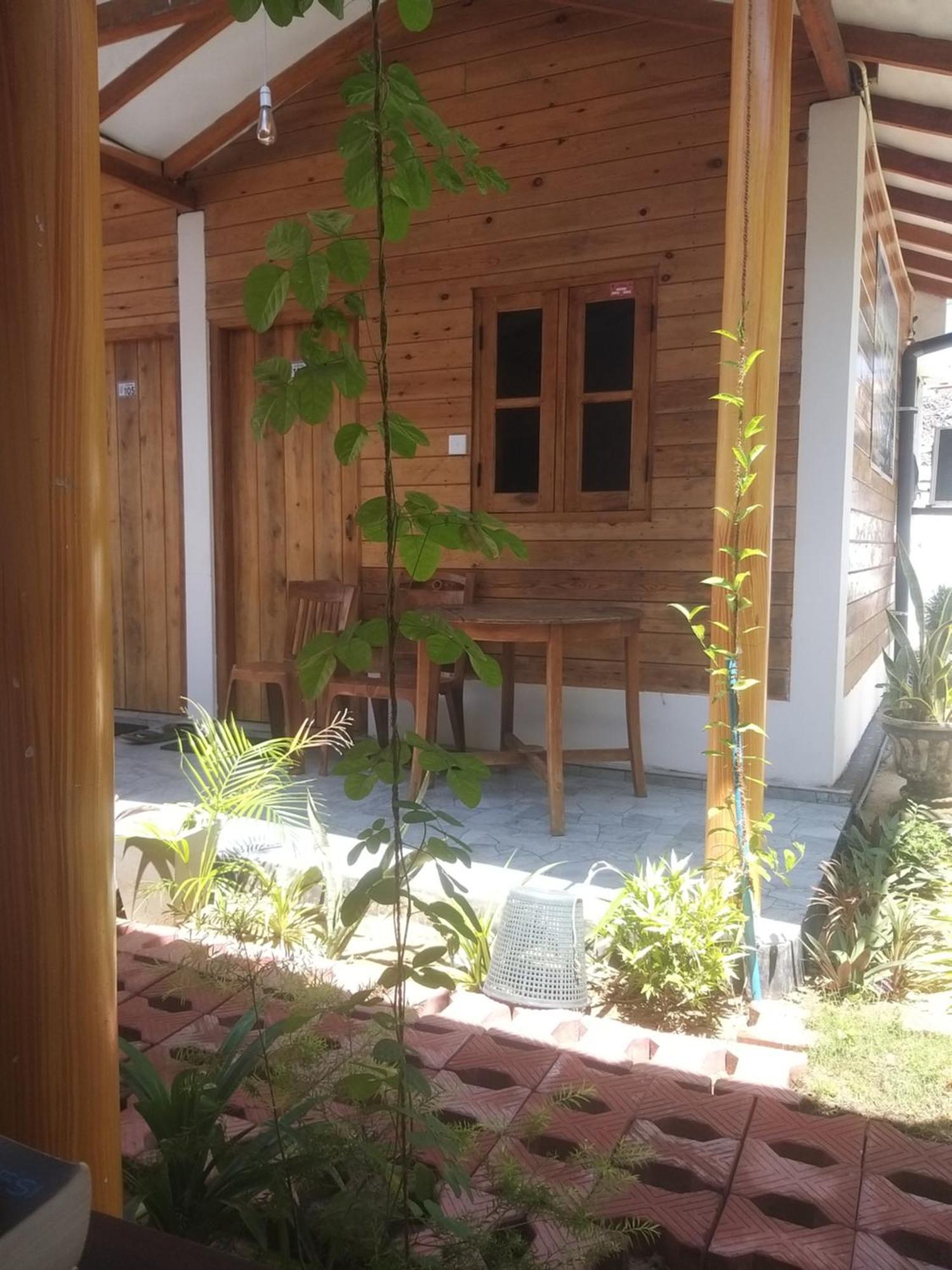 Dot Bey Beach Cabana Trincomalee Luaran gambar