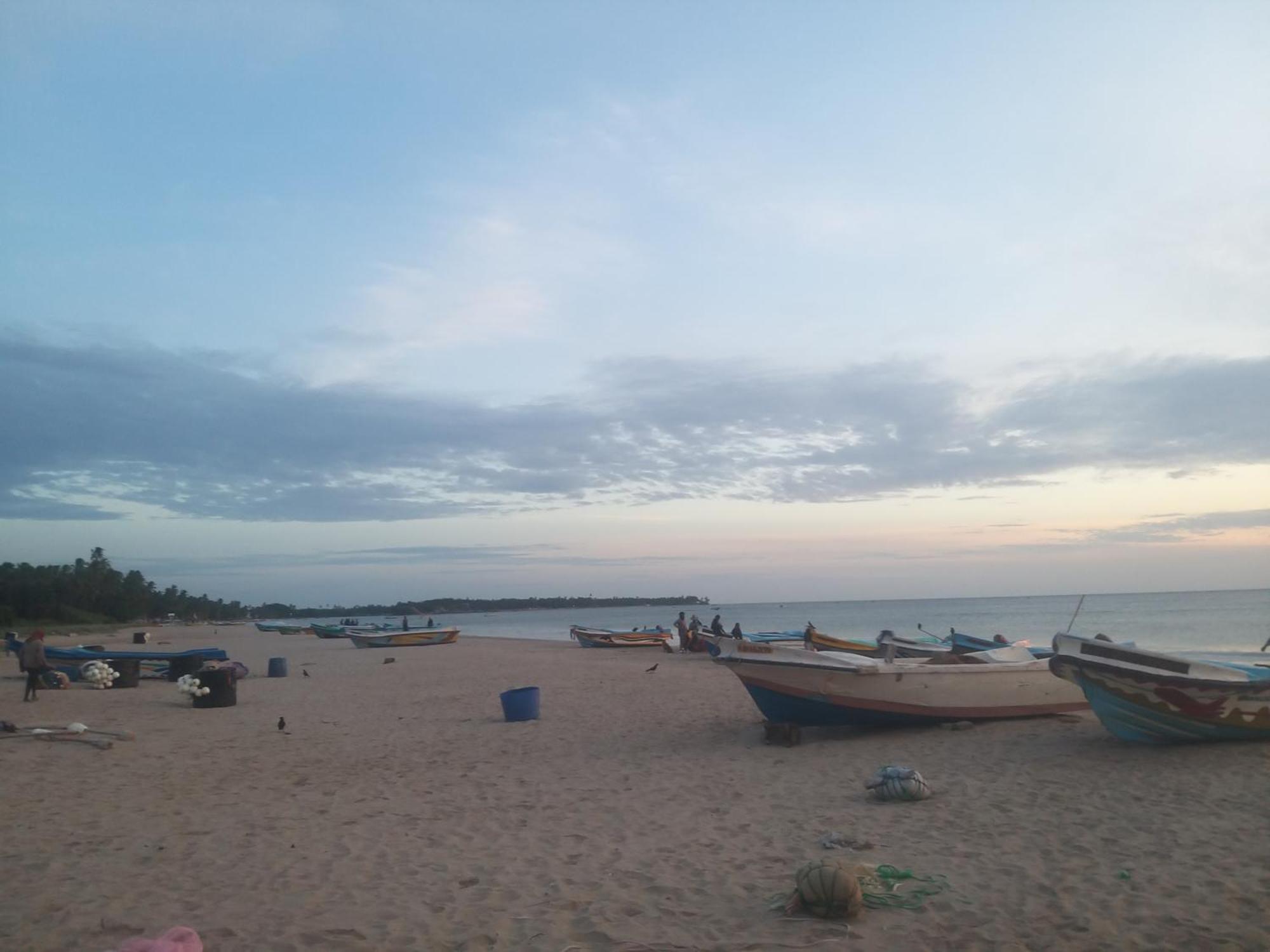 Dot Bey Beach Cabana Trincomalee Luaran gambar