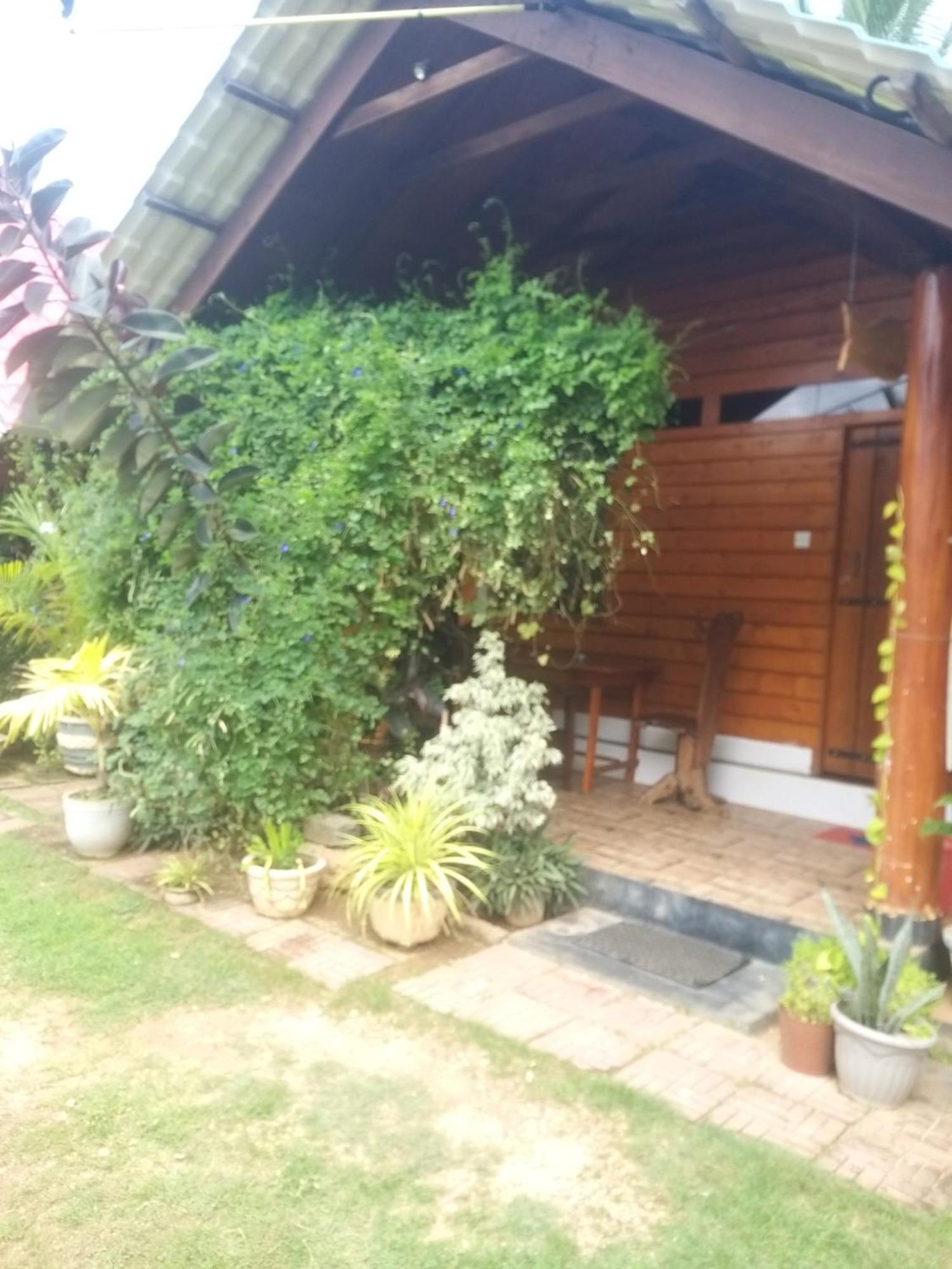 Dot Bey Beach Cabana Trincomalee Luaran gambar